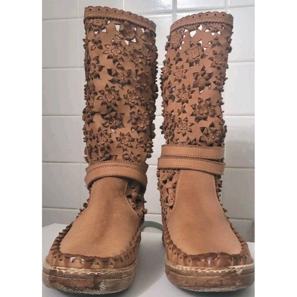 El Vaquero Picking Daisies Mocc Boots 38 Free People Leather Floral Italy Brown